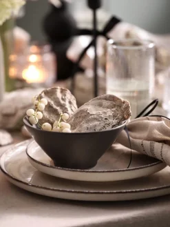 Bord FERDUS Ø27cm porselein beige