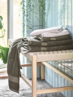 Handdoek KARLSTAD 50x100cm olijf