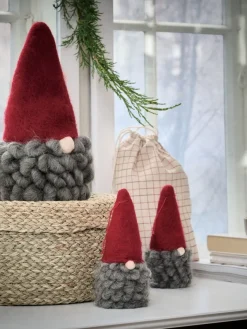 Kerstelf MUGGLESTEN H31cm grijs