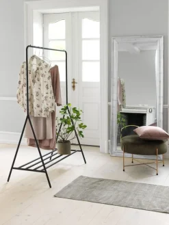 Kledingrek LYNGDAL zwart