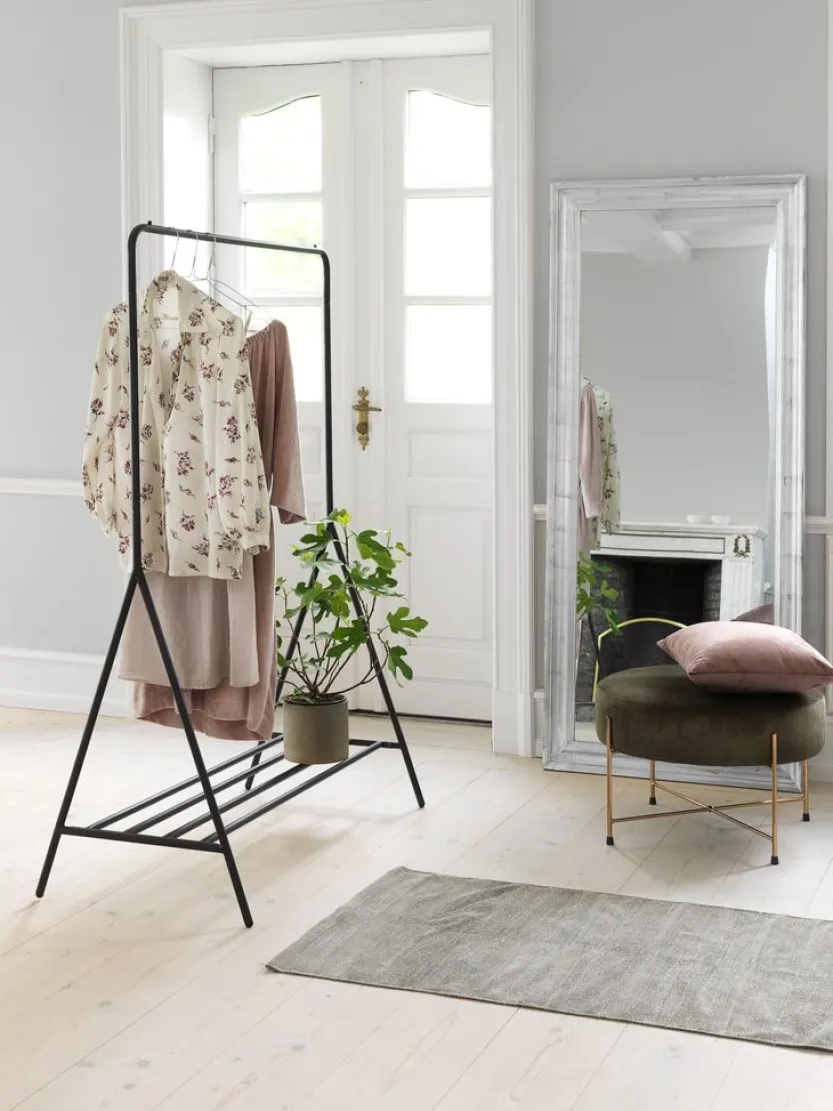 Kledingrek LYNGDAL zwart