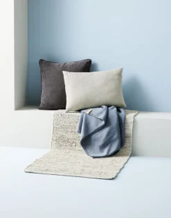 Sierkussen LILJE 35x50 beige