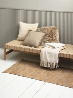 Sierkussen TAKS 40x40 beige