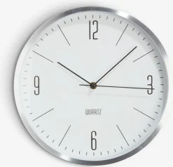 Wandklok HALVOR Ø30cm zilver