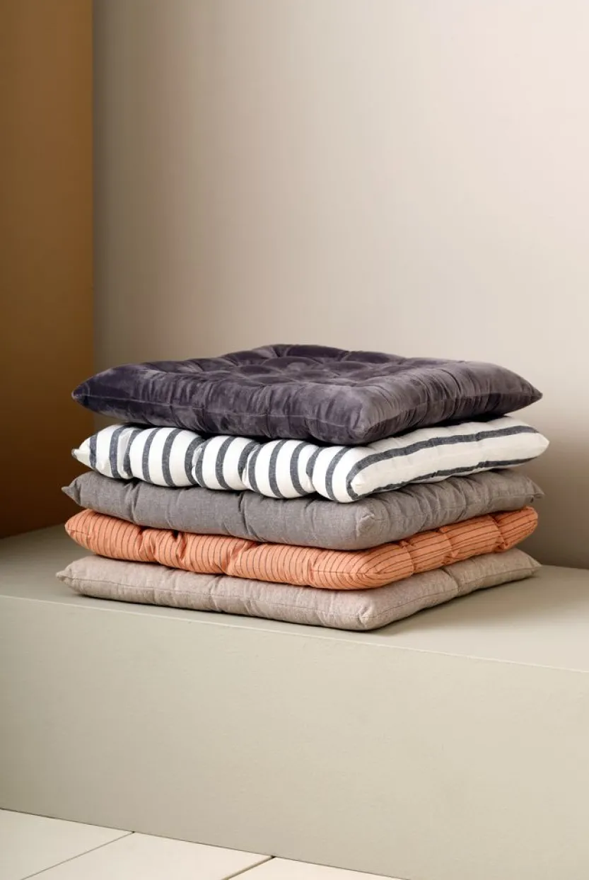 Zitkussen ELVESNELLE 40x40x4 beige